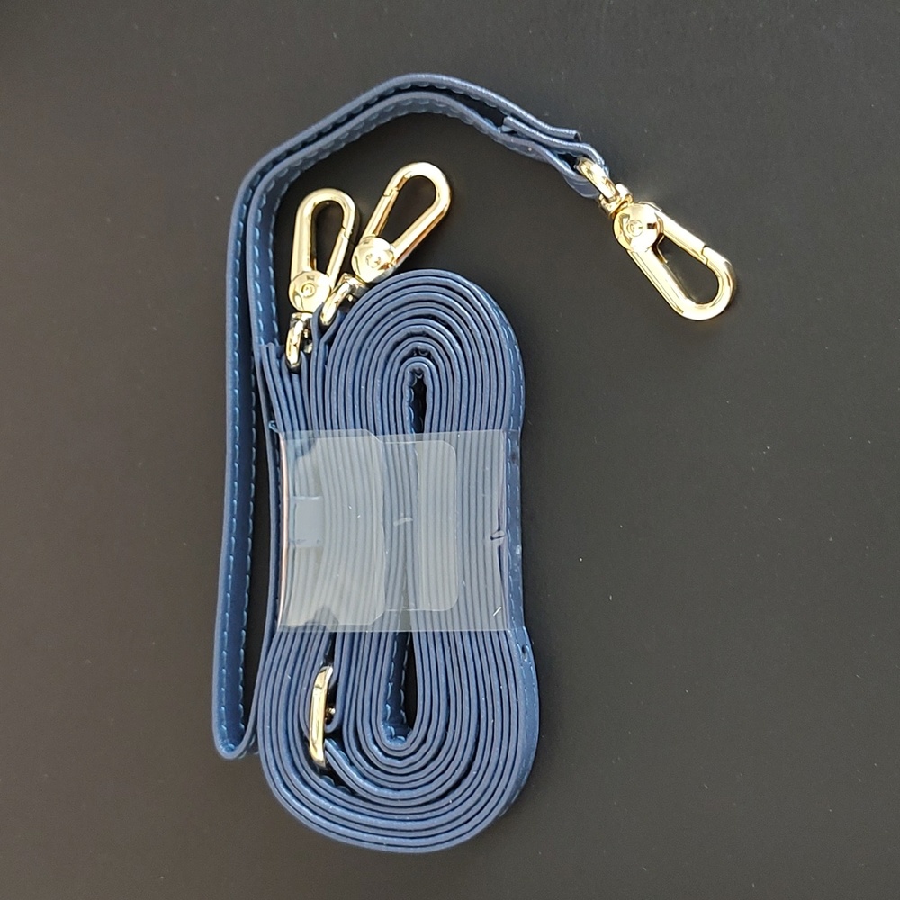 Blue quilted iphone 12 pro max wallet case NWOT - Picture 4 of 6
